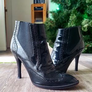 Cole Haan Spectator Booties Ankle Boots Pull On Heels Italian EUC 8